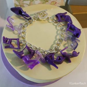 Bettelarmband mit Schuhen *Lila Laune*