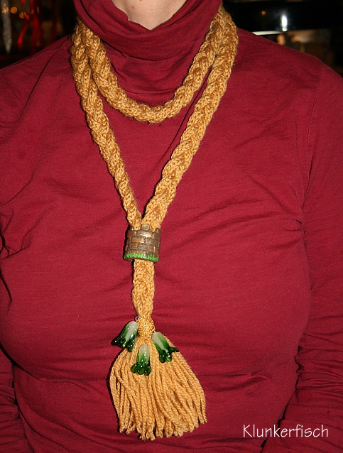 Halskette und Schal *Rapunzel*