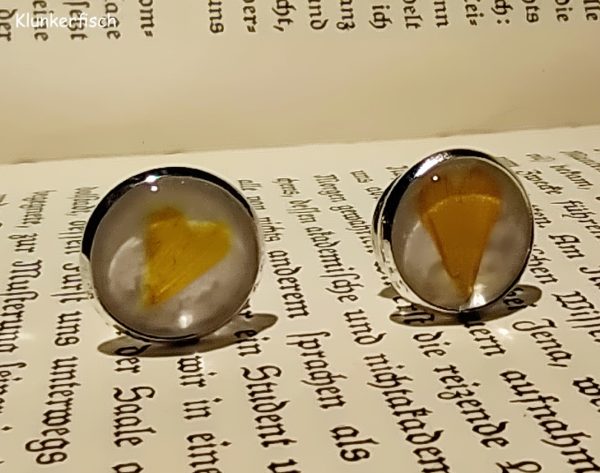 Anstecknadel / Brosche / Pin mit Sonnenblumen-Herz