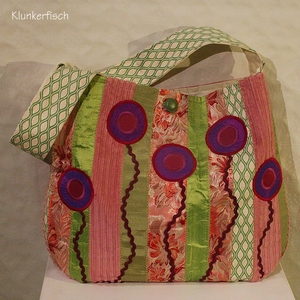 Fröhlich bunte Schultertasche in Rosa und Grün - Unikat!