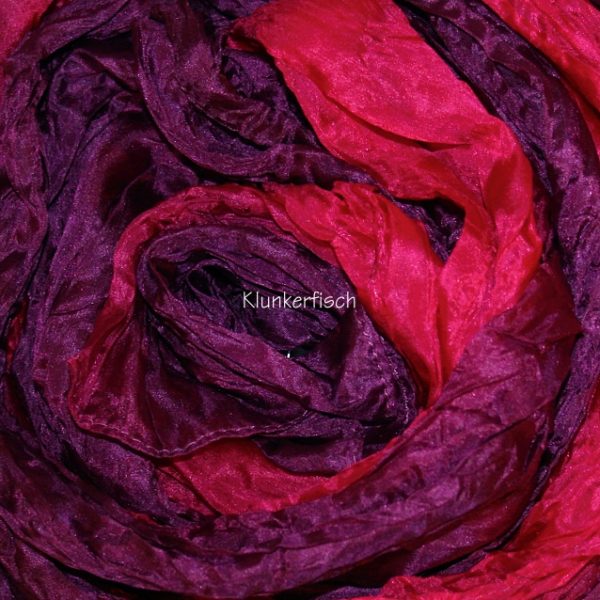 Tuch in Schalform aus Crinkle-Seide in Pink-Violett