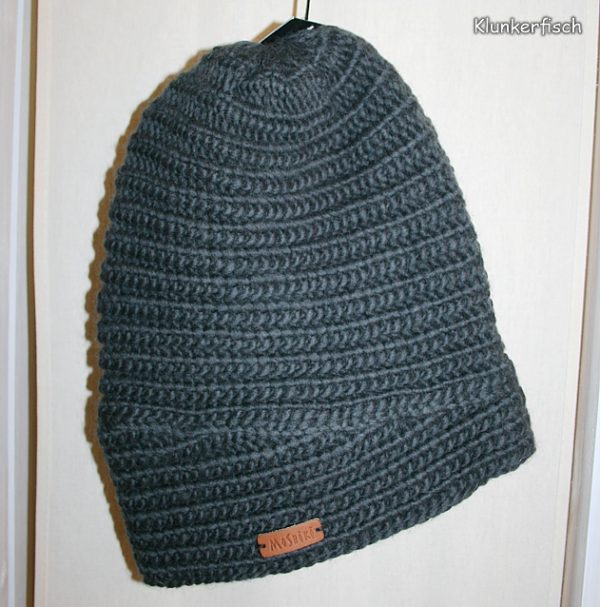 Grob gestrickte Beanie-Mütze in Grau