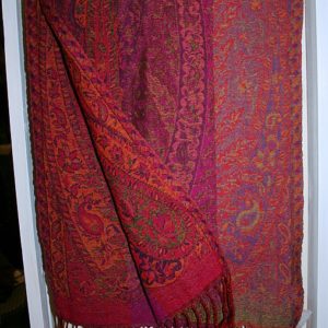 Kleiner Schal mit Paisley-Muster in Rot-Tönen