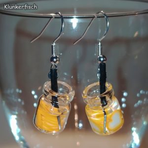 Witzige Ohrringe mit Frucht-Cocktails