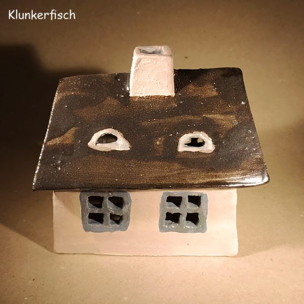 Keramik-Haus / Windlicht *Kate mit Giebeltür*