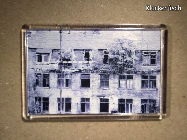 Rechteckiger Kühlschrank-Magnet mit Halle-Foto: Abrisshaus