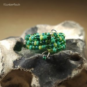 Wickel-Ring mit Glasperlen in Grün