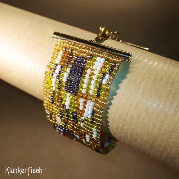 Aus Glasperlen gewebtes Armband *Klimt's Kuss* (transparent)