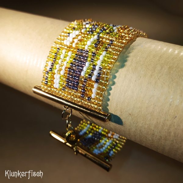 Aus Glasperlen gewebtes Armband *Klimt's Kuss* (transparent)