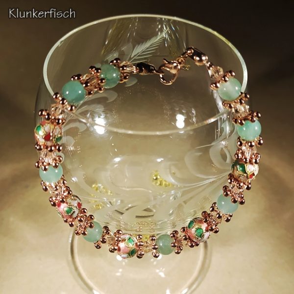 Bridgerton-Armband *Kate* mit Aventurin- und Cloisonné-Perlen in Hellgrün und Roségold